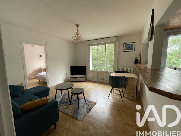 Location studio 23,23 m² Tours