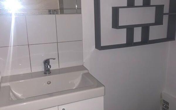 Appartement à louer    1 pièce •  Nîmes