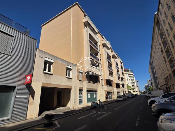 T2 – ESPRIT MAISON DE VILLE – JEAN MACE