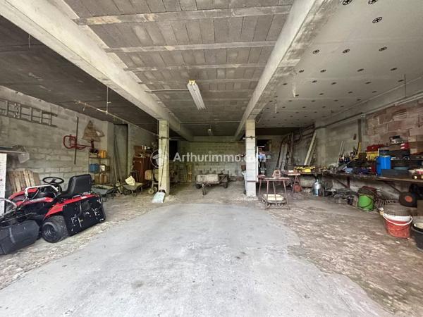 Vente Maison 6 pièces 142 m2 à Saint-Jean-d'Angély