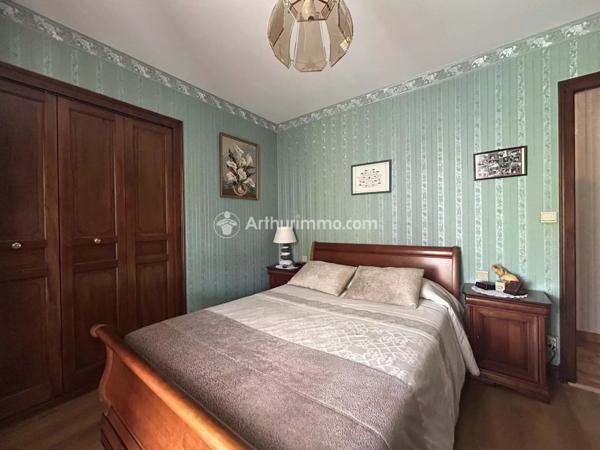 Vente Maison 6 pièces 142 m2 à Saint-Jean-d'Angély