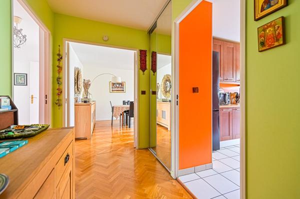 A 8 Minutes de la Gare RER D Vert de Maisons