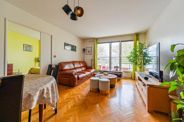 A 8 Minutes de la Gare RER D Vert de Maisons