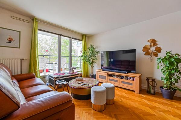 A 8 Minutes de la Gare RER D Vert de Maisons