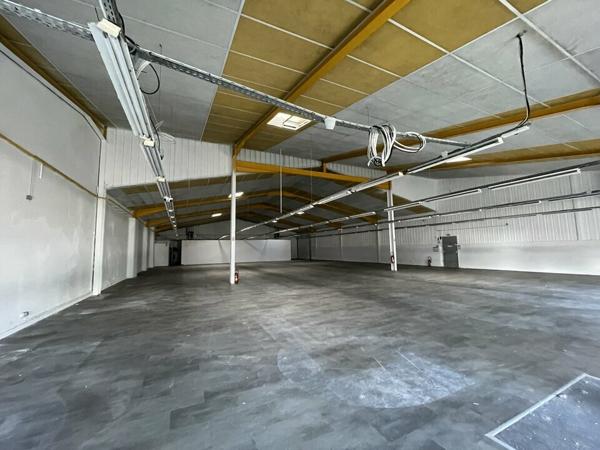 Local commercial de 750m2 à LORIENT