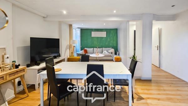 Grande maison à fort potentiel-divisible en 5 appartements- un terrain constructible- des travaux de rénovation-