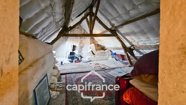 Grande maison à fort potentiel-divisible en 5 appartements- un terrain constructible- des travaux de rénovation-