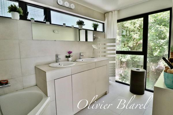 Chatou villa d'architecte 8 pièces, jardin paysagé, quartier recherché