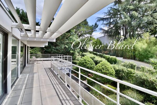 Chatou villa d'architecte 8 pièces, jardin paysagé, quartier recherché