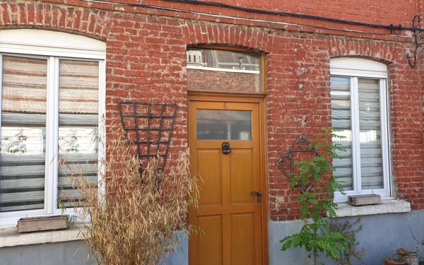 Maison à vendre    2 pièces •  Armentières