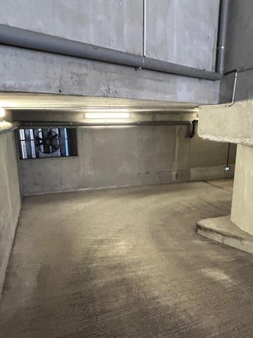 Parking à vendre |                                       Villeurbanne |                                        |     13 m²