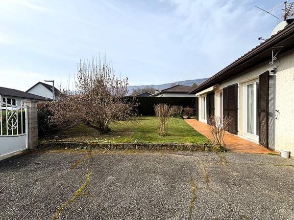 RARE à la vente - Maison de plain-pieds sur les premières hauteurs à 5 minutes du centre de La Motte-Servolex