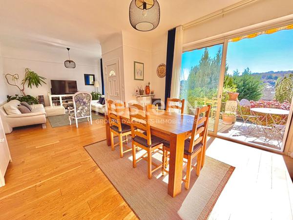 Nestenn Igny - Maison rénovée avec vue dégagée - Vauhallan - 3 chambres - Sous-sol total - Terrain 633 m² - Terrasse sud - Proche Igny, Vélizy & Plateau de Saclay