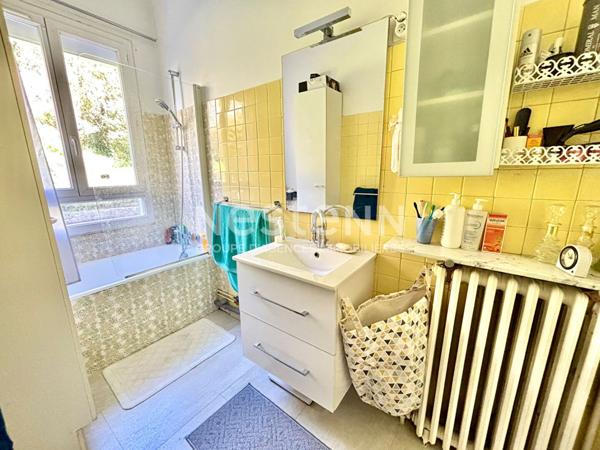 Nestenn Igny - Maison rénovée avec vue dégagée - Vauhallan - 3 chambres - Sous-sol total - Terrain 633 m² - Terrasse sud - Proche Igny, Vélizy & Plateau de Saclay