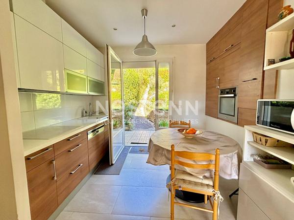 Nestenn Igny - Maison rénovée avec vue dégagée - Vauhallan - 3 chambres - Sous-sol total - Terrain 633 m² - Terrasse sud - Proche Igny, Vélizy & Plateau de Saclay