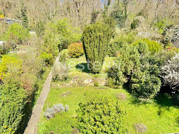 Nestenn Igny - Maison rénovée avec vue dégagée - Vauhallan - 3 chambres - Sous-sol total - Terrain 633 m² - Terrasse sud - Proche Igny, Vélizy & Plateau de Saclay