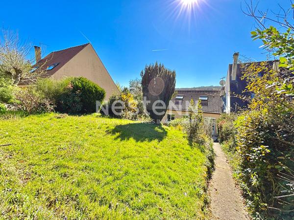 Nestenn Igny - Maison rénovée avec vue dégagée - Vauhallan - 3 chambres - Sous-sol total - Terrain 633 m² - Terrasse sud - Proche Igny, Vélizy & Plateau de Saclay