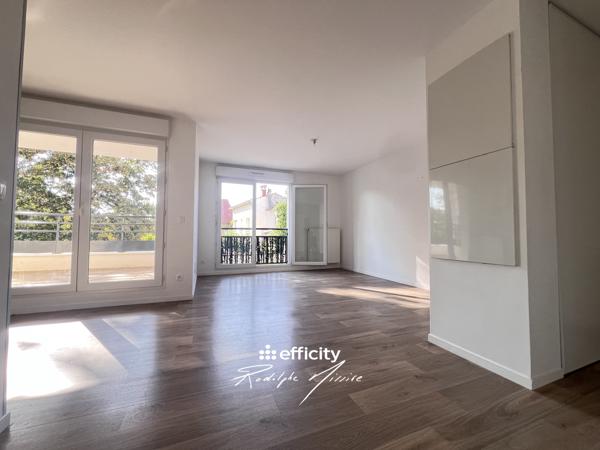 Appartement
         3 pièces
        - 62 m² 189 000 € *