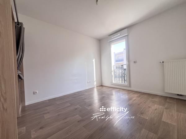 Appartement
         3 pièces
        - 62 m² 189 000 € *