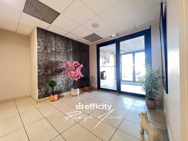 Appartement
         3 pièces
        - 62 m² 189 000 € *