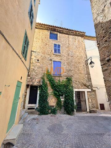 Maison de village en pierre – 4 chambres – Trans-en-Provence