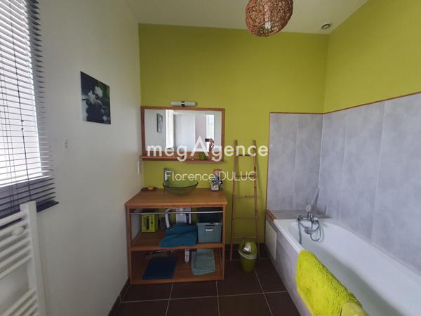 Maison à GEMOZAC, 17260 - 6 pièces 216m²