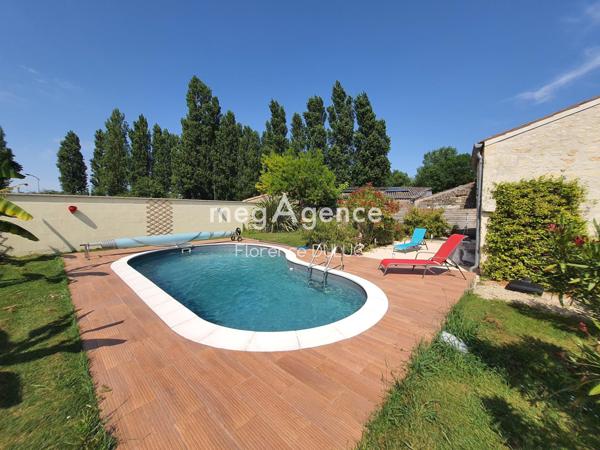 Maison à GEMOZAC, 17260 - 6 pièces 216m²