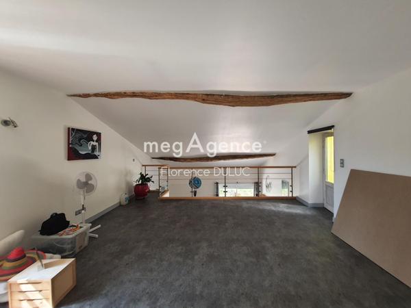 Maison à GEMOZAC, 17260 - 6 pièces 216m²