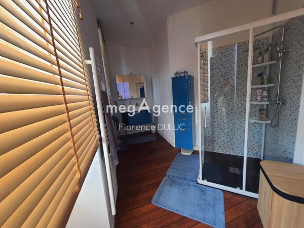 Maison à GEMOZAC, 17260 - 6 pièces 216m²