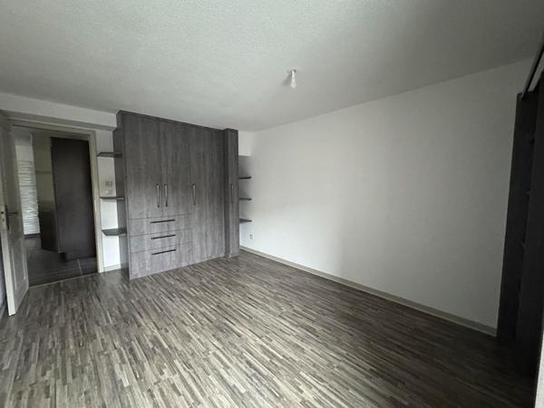 APPARTEMENT - GRANDE TERRASSE - DEUX GARAGES