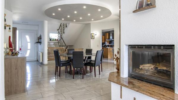 RANTZWILLER (68) : à vendre maison familiale 8 pièces avec jardin et piscine