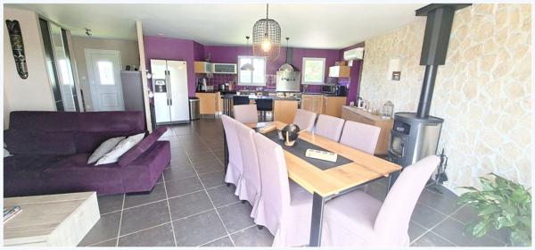 Plain-pied lumineux avec piscine dans secteur calme