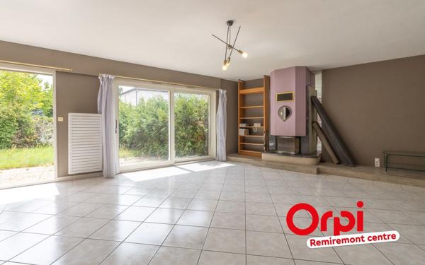 Maison à vendre    4 pièces •  Pouxeux