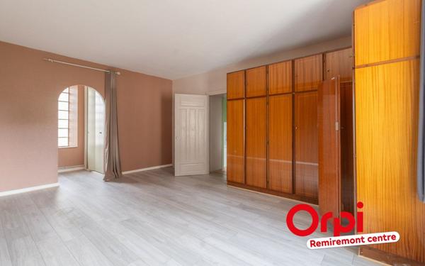 Maison à vendre    4 pièces •  Pouxeux