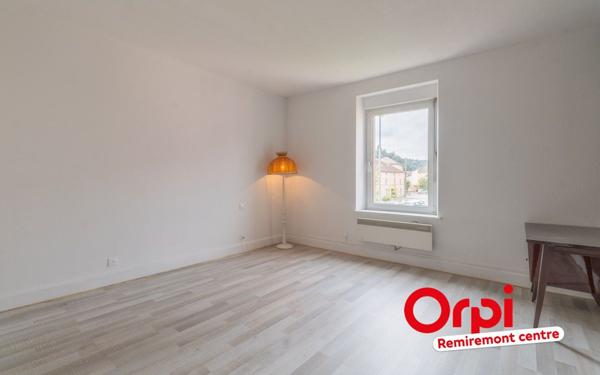 Maison à vendre    4 pièces •  Pouxeux