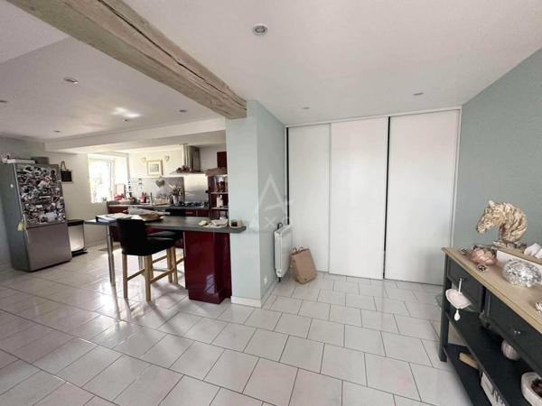 Maison sur plus dun hectare clos  Idéal chevaux ou nature