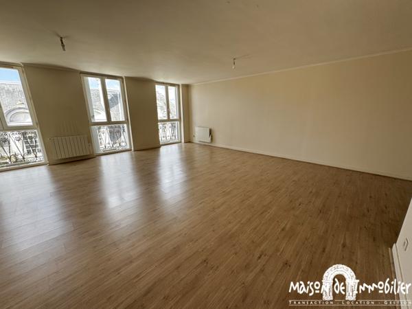 Location Appartement 2 chambres - 93m² - Résidence avec ascenseur et parking - COGNAC Centre-ville