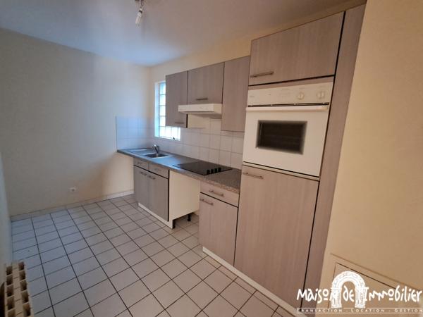 Location Appartement 2 chambres - 93m² - Résidence avec ascenseur et parking - COGNAC Centre-ville