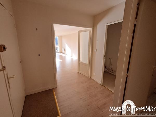 Location Appartement 2 chambres - 93m² - Résidence avec ascenseur et parking - COGNAC Centre-ville