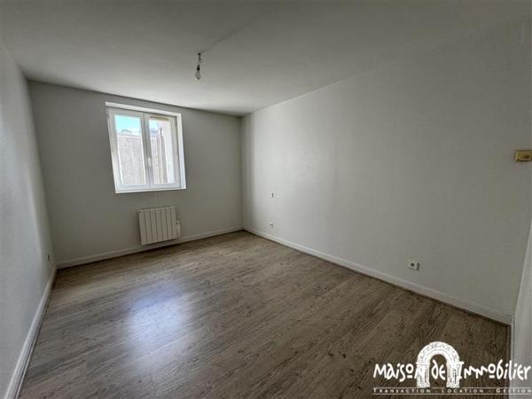 Location Appartement 2 chambres - 93m² - Résidence avec ascenseur et parking - COGNAC Centre-ville
