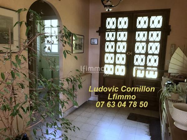 Maison 207 m2 sur sous-sol (360 m2 utiles), piscine; vue panoramique