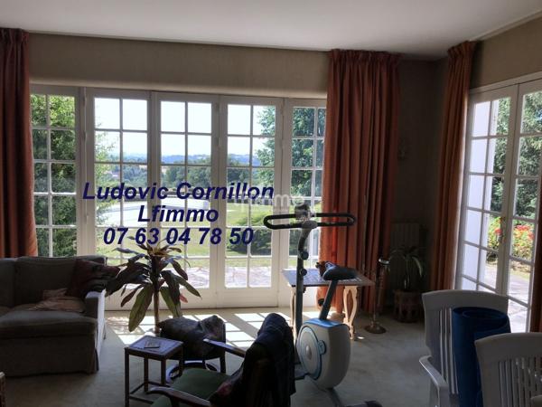 Maison 207 m2 sur sous-sol (360 m2 utiles), piscine; vue panoramique