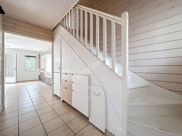 NANTES, LONGCHAMP / Maison 4 chambres / vaste piece de vie / garage / terrasse-jardin