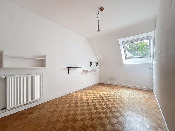 NANTES, LONGCHAMP / Maison 4 chambres / vaste piece de vie / garage / terrasse-jardin