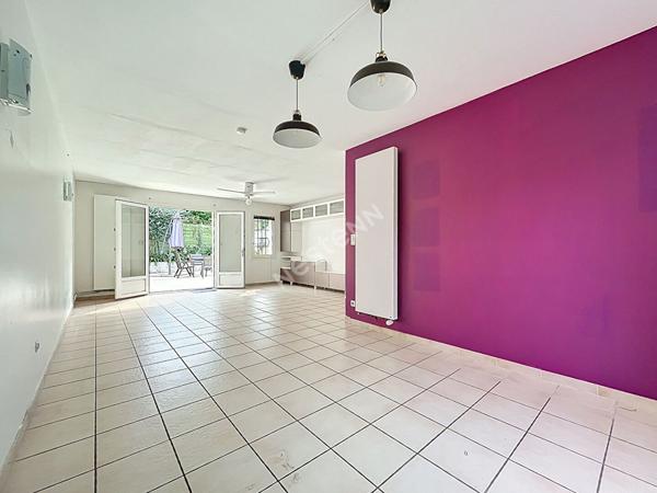 NANTES, LONGCHAMP / Maison 4 chambres / vaste piece de vie / garage / terrasse-jardin