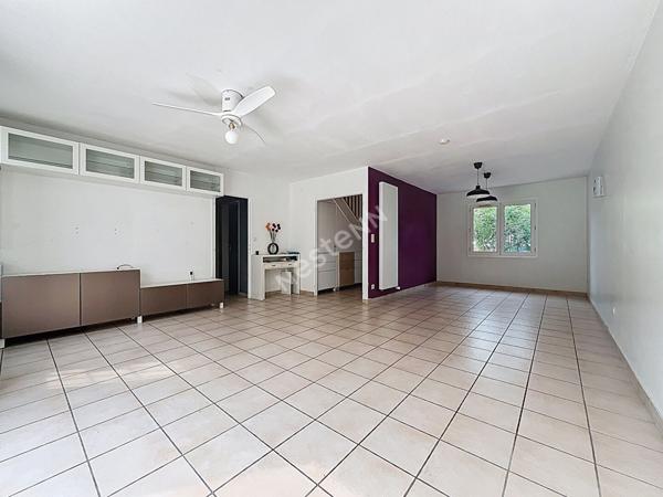 NANTES, LONGCHAMP / Maison 4 chambres / vaste piece de vie / garage / terrasse-jardin