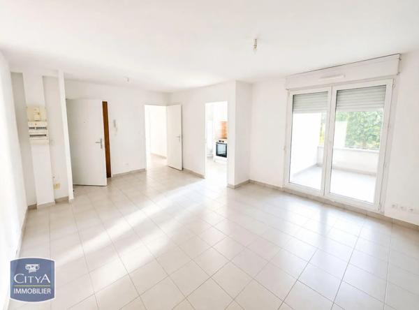 Appartement à louer 3 pièces 61.6m² Saint-Avold (57500)