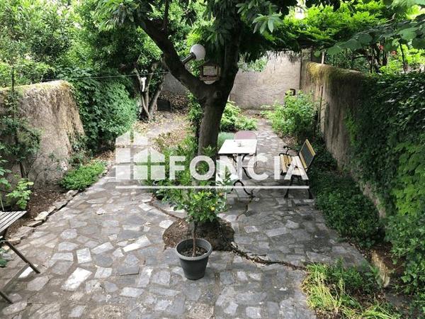 Location Appartement 2 pièces 48.7 m² - 104 RUE D'ENTRAIGUES Tours 37000