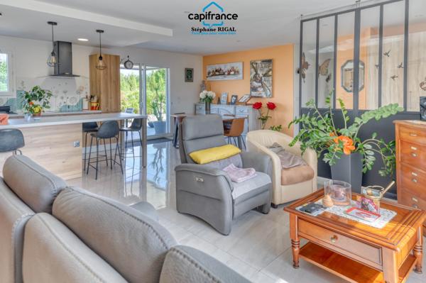Maison à vendre 5 pièces Maison de 123 m2 habitables sur 800m2 de terrain et piscine