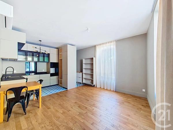 Appartement F2 à vendre  2 pièces - 49 m 2   SATHONAY CAMP  - 69
